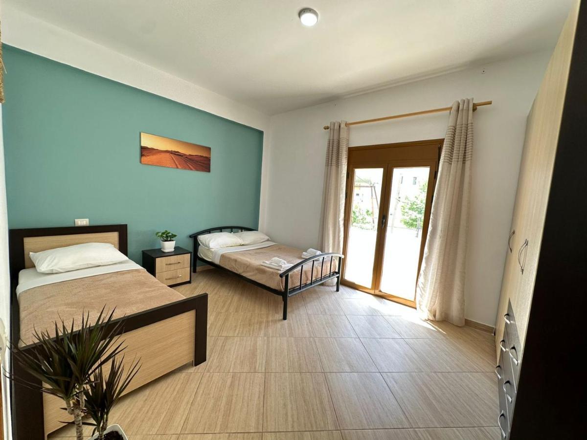 Vlora Villa With Private Parking Exterior foto